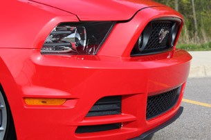2013 Ford Mustang GT Convertible front detail