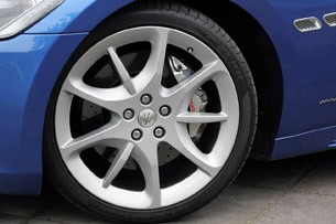 2013 Maserati GranTurismo Sport wheel