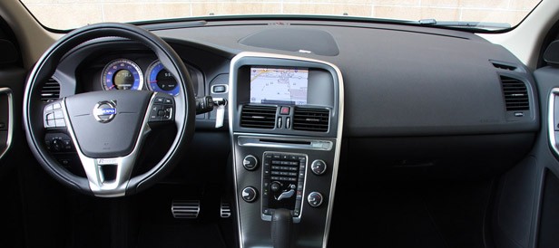 2012 Volvo XC60 R-Design interior