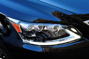 2013 Lexus LS headlight