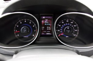 2013 Hyundai Santa Fe Sport gauges