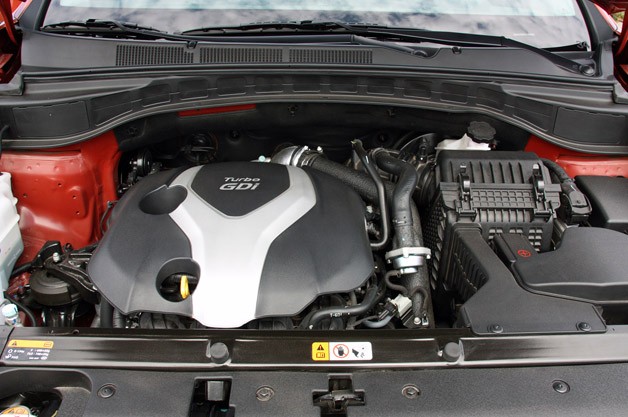 2013 Hyundai Santa Fe Sport engine