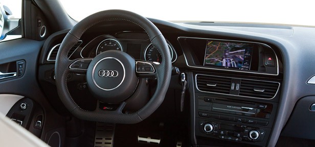 2012 Audi RS4 Avant interior