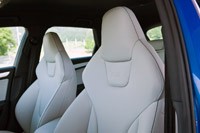 2012 Audi RS4 Avant front seats