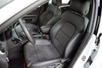 Audi A3 e-tron front seats
