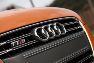 2012 Audi TTS grille