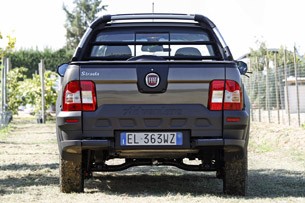 2013 Fiat Strada rear view