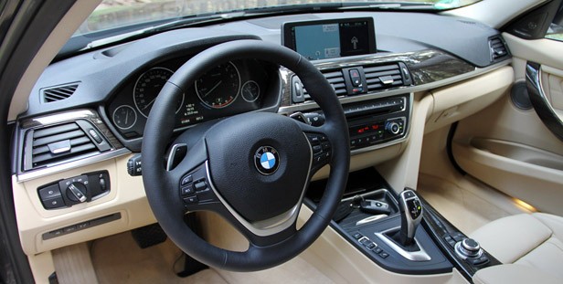 2014 BMW 3 Series Sports Wagon interior