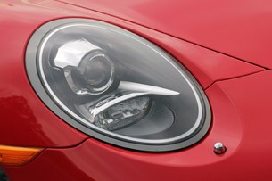 2013 Porsche 911 Carrera S headlight