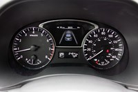 2013 Nissan Pathfinder gauges