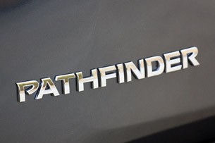 2013 Nissan Pathfinder badge