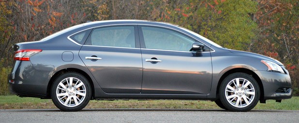 2013 Nissan Sentra side view