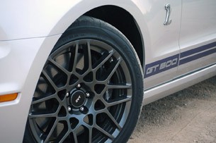 2013 Ford Shelby GT500 wheel