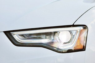 2013 Audi A5 2.0T Quattro headlight