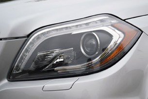 2013 Mercedes-Benz GL550 headlight