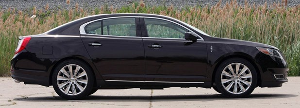 2013 Lincoln MKS EcoBoost side view