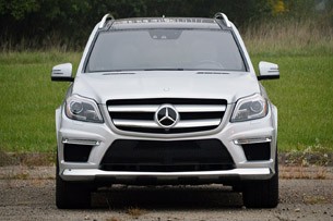 2013 Mercedes-Benz GL550 front view