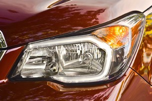 2014 Subaru Forester headlight