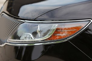 2013 Lincoln MKS EcoBoost headlight