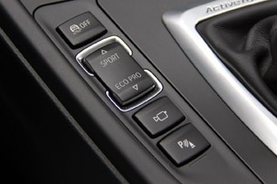 2013 BMW ActiveHybrid 3 drive mode controls