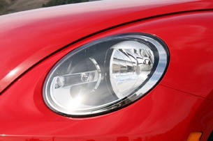 2013 Volkswagen Beetle TDI Convertible headlight