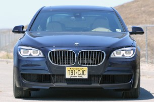 2013 BMW 750Li front view