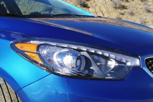 2014 Kia Forte headlight