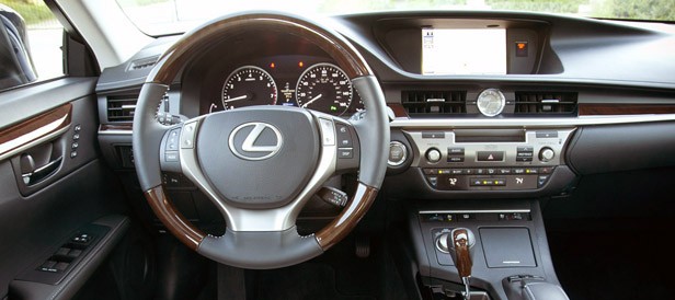 2013 Lexus ES 350 interior