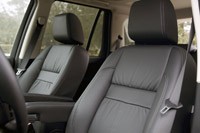 2013 Land Rover LR2 front seats