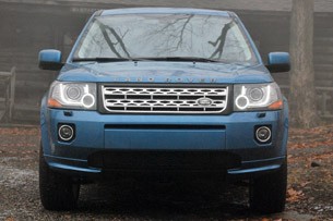 2013 Land Rover LR2 front view