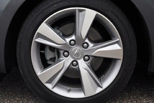 2013 Acura ILX wheel