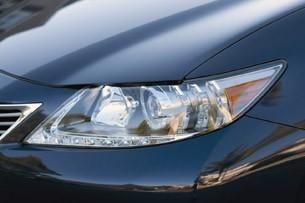 2013 Lexus ES 350 headlight