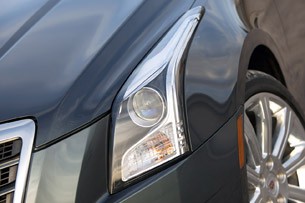 2013 Cadillac ATS 3.6 AWD headlight