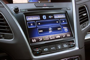 2014 Acura RLX audio and climate control display