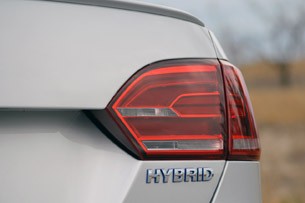2013 Volkswagen Jetta Hybrid taillight