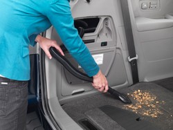 2014 Honda Odyssey - new HondaVAC in-car vacuum