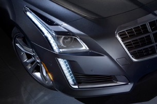 2014 Cadillac CTS headlamp detail