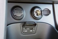 2013 Hyundai Sante Fe AUX and USB input