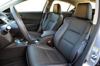 2013 Acura ILX front seats