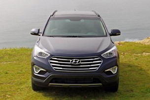 2013 Hyundai Sante Fe front view