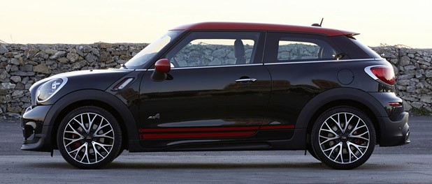 2014 Mini John Cooper Works Paceman All4  side view