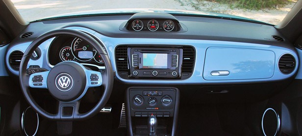 2013 Volkswagen Beetle Turbo Convertible interior