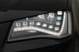 2013 Audi S8 headlight