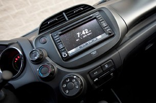 2013 Honda Fit Sport instrument panel