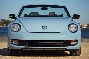 2013 Volkswagen Beetle Turbo Convertible front view
