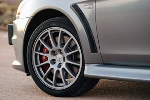 2013 Mitsubishi Lancer Evolution X GSR wheel