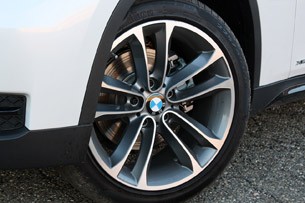 2013 BMW X1 wheel