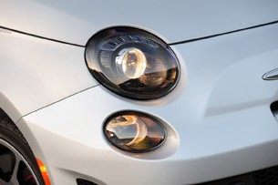 2013 Fiat 500 Turbo headlight