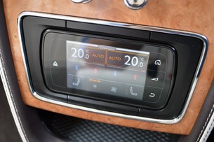 2014 Bentley Flying Spur rear seat climate controls