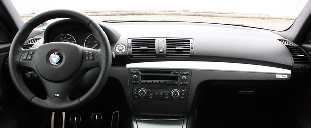 2013 BMW 135is interior